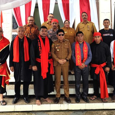 Pj Gubernur Lantik Pengurus Yakarima Mosilou Maluku