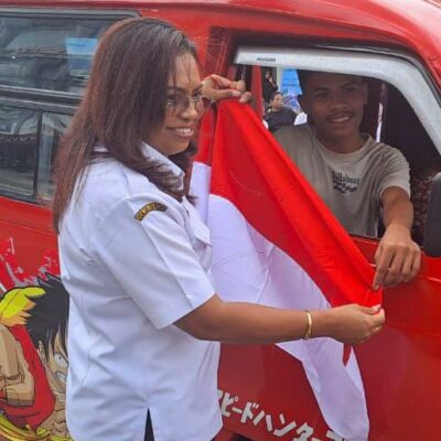 Pemkot Bagi Bendera Merah Putih Sebagai Wujud Tumbuhkan Semangat Kebangsaan