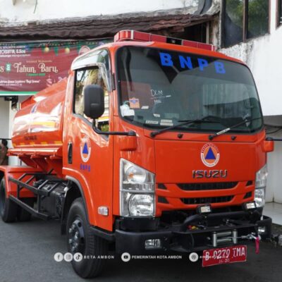 Pemkot Ambon Terima Mobil Tangki Hibah BNPB Untuk Perkuat Layanan Darurat