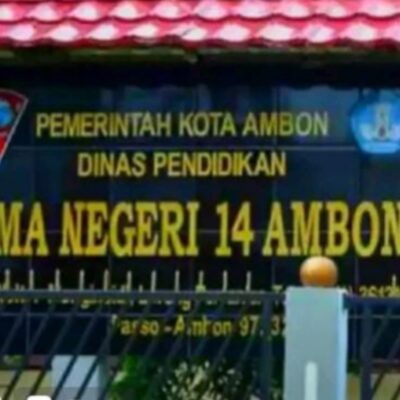 71 Siswa SMA N 14 Ambon Ikuti Ujian Komputer