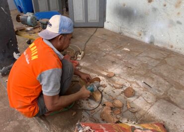 Warga Binaan Rutan Ambon Sulap  Limbah Batok Kelapa Jadi Produk Bernilai Ekonomi