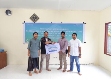 Injourney Airports , Bandara Pattimura Ambon Serahkan Bantuan Renovasi Mushola Al-Ikhlas Pensip 