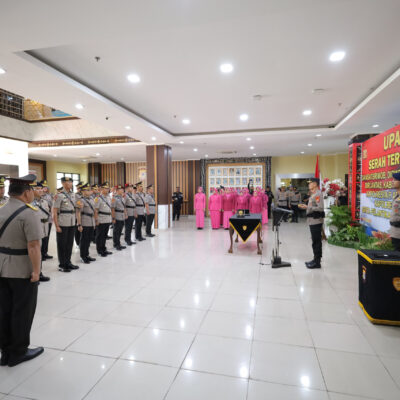 Kapolda Maluku Lantik dan Sertijab 9 Pejabat Strategis