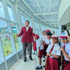 School Goes To Airport , SD Inpres 59 Tawiri Belajar Langsung di Bandara Pattimura 