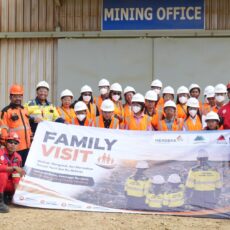 Lewat Family Visit, BKP-BTR Dekatkan Keluarga Karyawan dengan Lingkungan Tambang dan Keselamatan Kerja