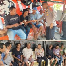 Langkah Awal Menyapa Warga, Kapolsek Nusaniwe Sambangi  Pengemudi Ojek
