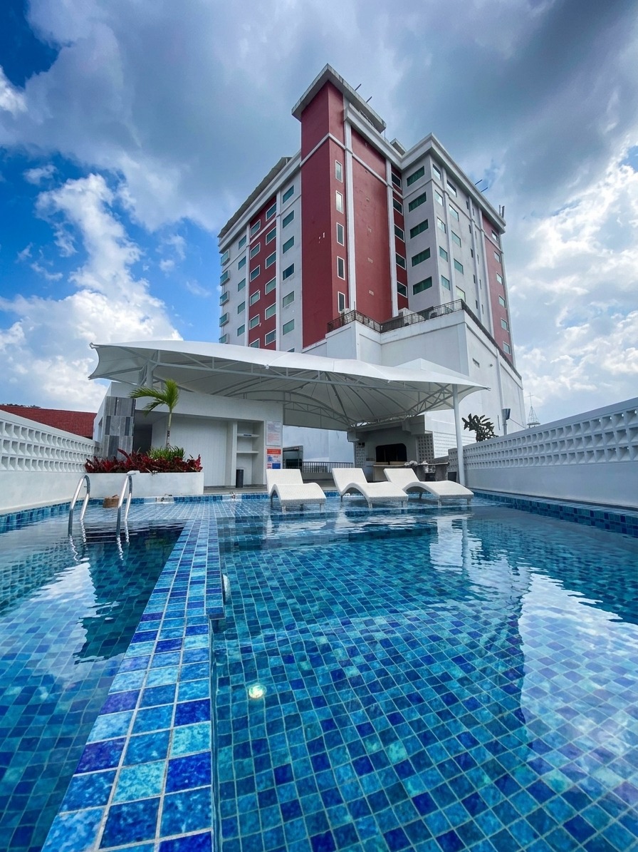 Siap Nikmati Relaksasi Eksklusif, Swiss-Belhotel Ambon Luncurkan The Pool Terrace