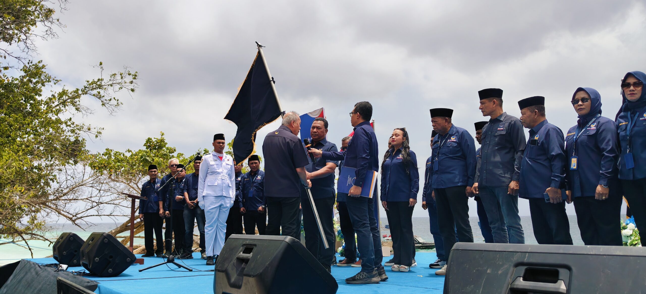 Saan Mustopa Resmi Lantik Abdullah Vanath Pimpin DPW NasDem Maluku Periode 2026–2029